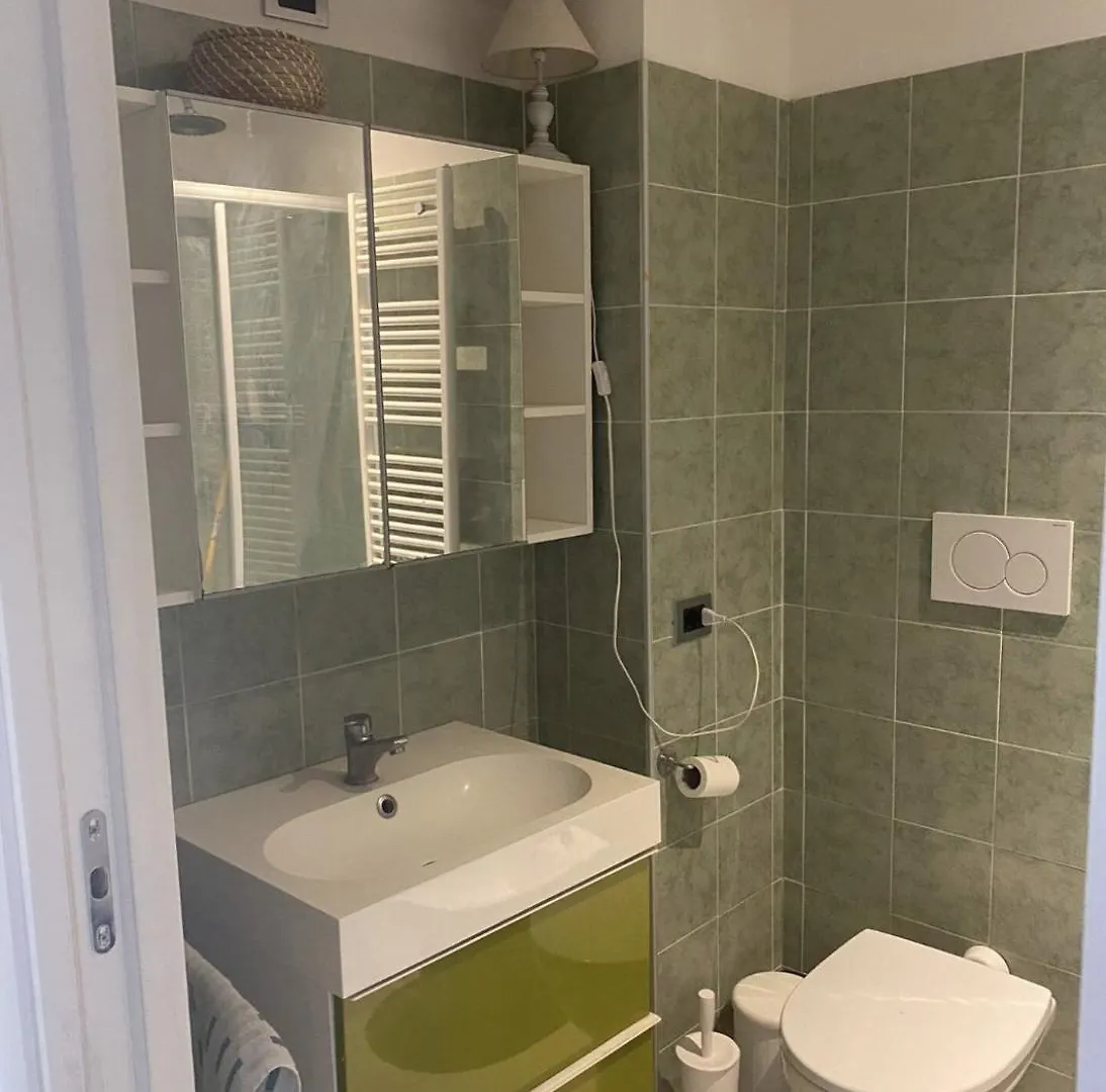 Apartment Entire House - Cute And Modern Flat, Very Well Connected To The City Center Milan